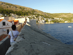 Miaomiao on top of the southeastern city walls, with a view on the Tvrdava Svetog Ivana fortress and the east side of the city