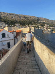 Tim and Max on top of the southeastern city wall, with a view on the Tvrdava Svetog Ivana fortress and the east side of the city