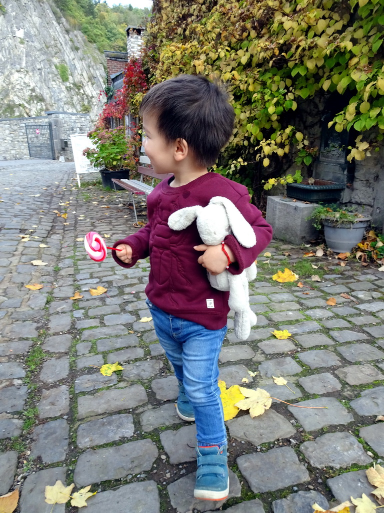 Max with a lolly at the Rue des Récollets street