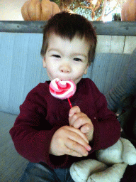 Max with a lolly at the Le 7 by Juliette restaurant