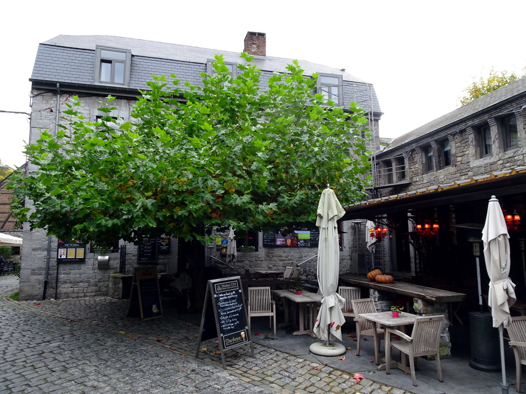 The Rue des Récollectines street