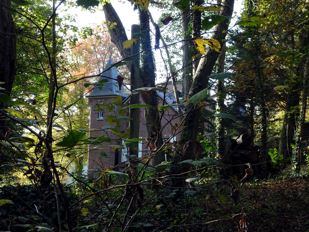 House alongside the path on top of the staircase next to the Rue Fond de Vedeur street