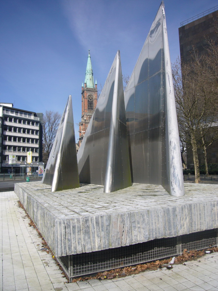 The Mack Brunnen fountain and the Johanneskirche church