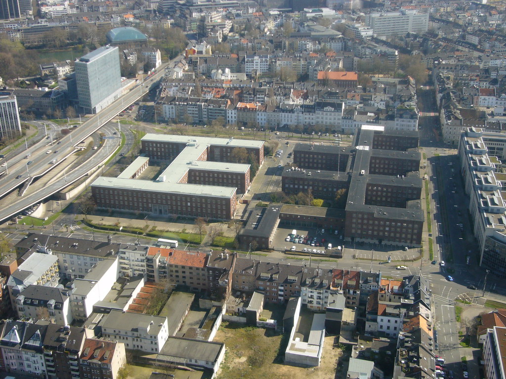 View on the Polizeipräsidium, the Schwanenspiegel and the Ständehaus, from the Günnewig Rheinturm Restaurant Top 180