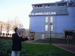 Tim in front of the Filmmuseum Düsseldorf