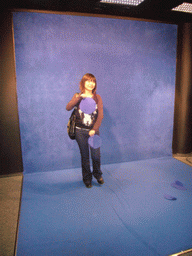 Miaomiao at a bluescreen, in the Filmmuseum Düsseldorf