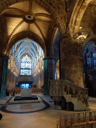 West side of the nave, the Holy Table and pulpit of St. Giles` Cathedral, viewed from the east side