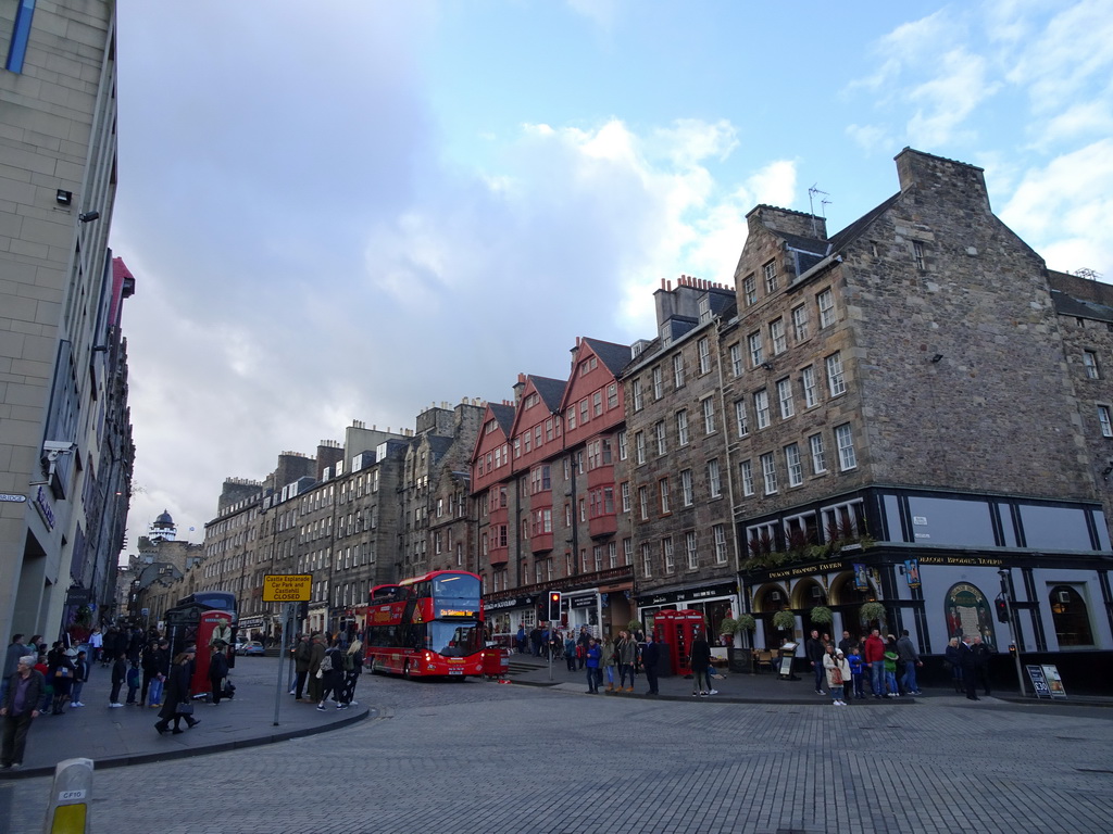 Souvenir shops at the Royal Mile and the Camera Obscura building