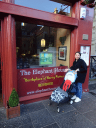 Miaomiao in front of the Elephant House at George IV Bridge