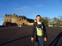 Tim and Max at the Esplanade in front of Edinburgh Castle