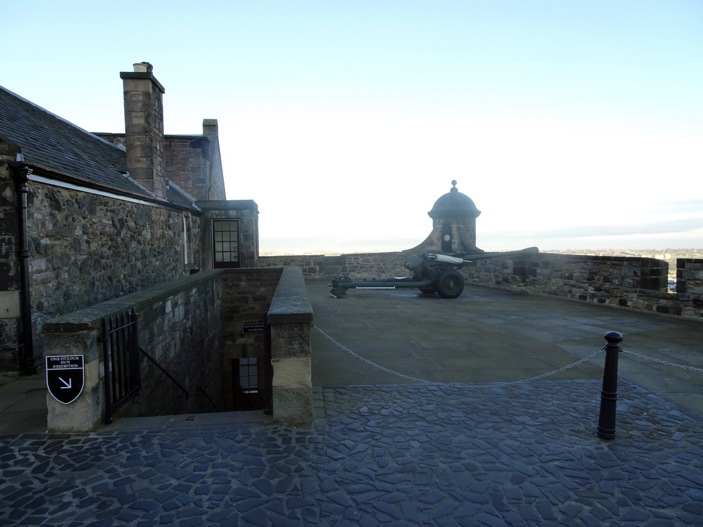 The One O`Clock Gun at Edinburgh Castle