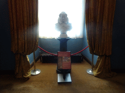 Bust at Queen Mary`s Bedchamber at the Royal Palace at Edinburgh Castle, with explanation