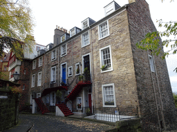 House at the crossing of Ramsay Garden and Ramsay Lane