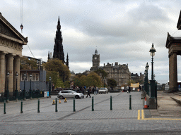 The Royal Scottish Academy, the Scott Monument, the Edinburgh Waverley railway station and the National Gallery of Scotland, viewed from the Mound