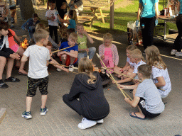Children roasting marshmallows at the Landal Coldenhove holiday park