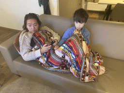 eerbeek_2_003 - 304 kb - 1024x768 - Miaomiao and Max playing on the Nintendo Switch in the living room of our holiday home at the Landal Coldenhove holiday park Miaomiao and Max playing on the Nintendo Switch in the living room of our holiday home at the Landal Coldenhove holiday park