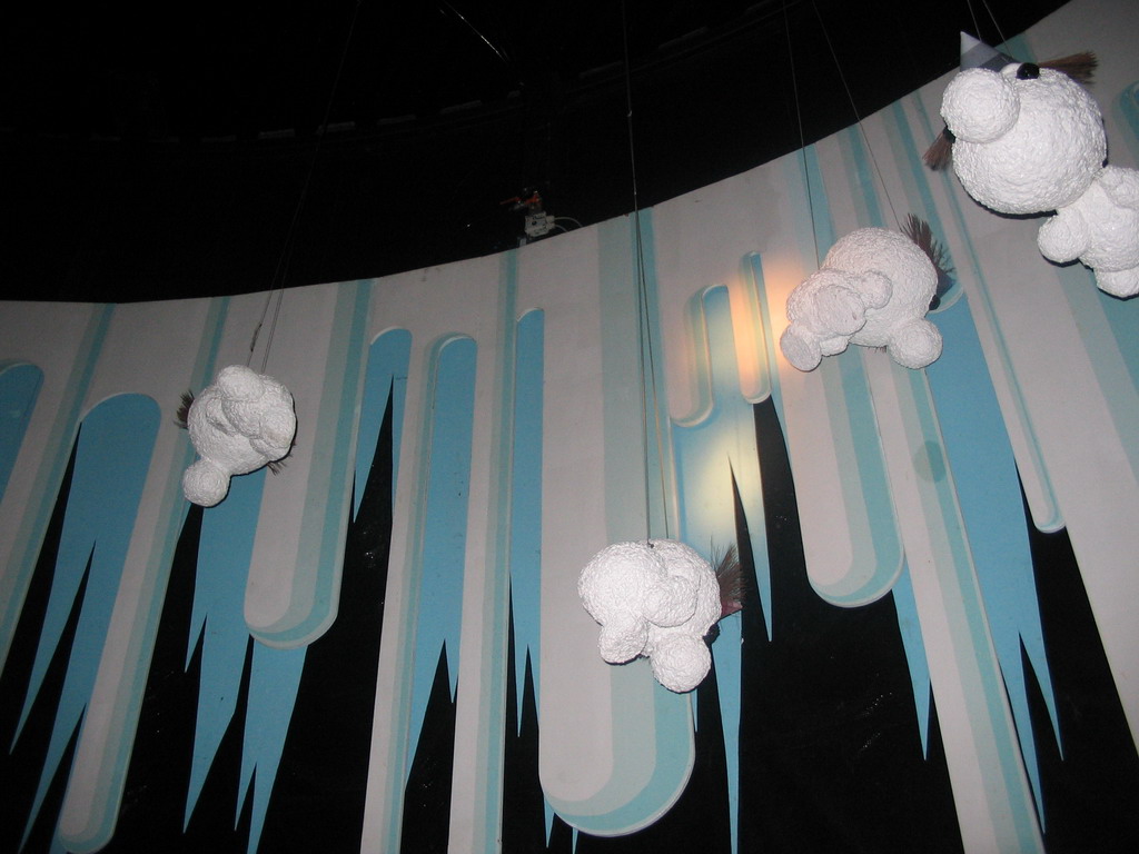 Snowmen at the ceiling of the Carnaval Festival attraction at the Reizenrijk kingdom