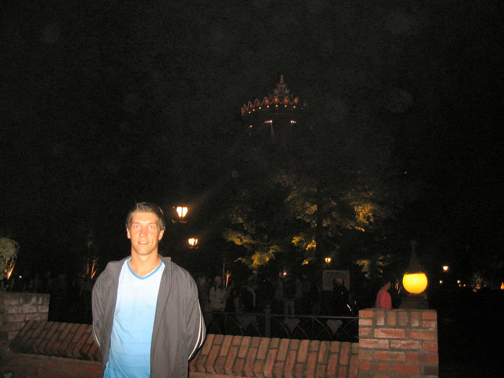 Tim and the Pagode attraction at the Reizenrijk kingdom, by night