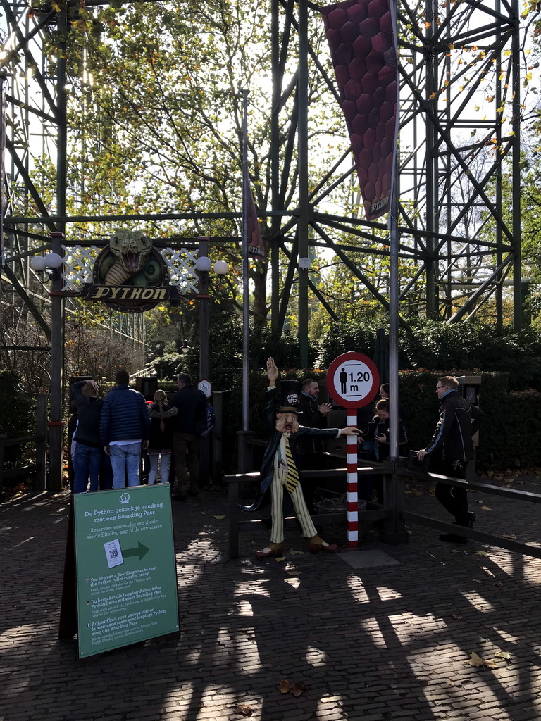 Entrance to the Python attraction at the Ruigrijk kingdom