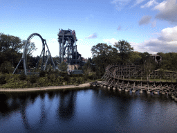 The Baron 1898 and Joris en de Draak attractions at the Ruigrijk kingdom, viewed from the northwest side of the Piraña attraction at the Anderrijk kingdom