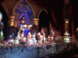 Jester Pardoes, King Pardulfus and Princess Pardijn at the Royal Hall in the Symbolica attraction at the Fantasierijk kingdom