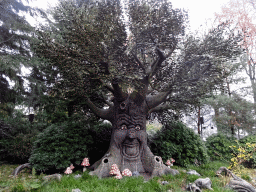 The Fairytale Tree attraction at the Fairytale Forest at the Marerijk kingdom, during the Winter Efteling