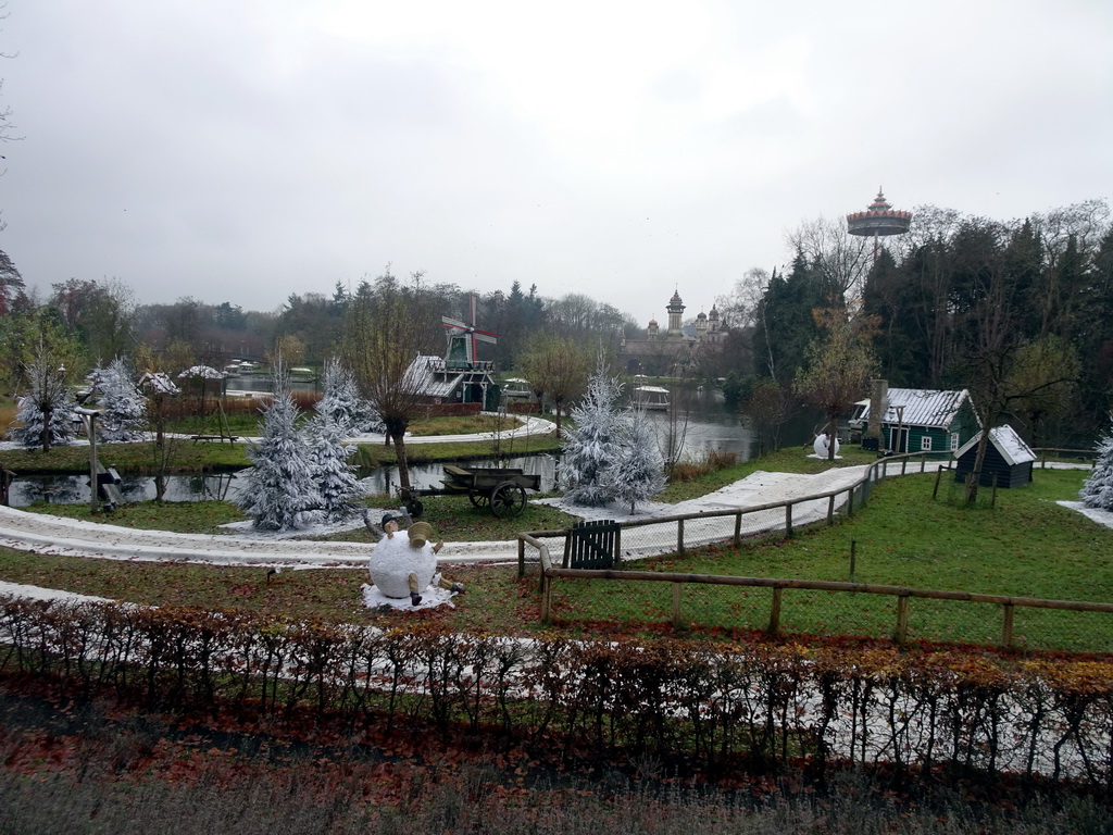 The cross-country ski track `t Hijgend Hert and the Gondoletta and Pagode attractions at the Reizenrijk kingdom and the Symbolica attraction at the Fantasierijk kingdom, during the Winter Efteling