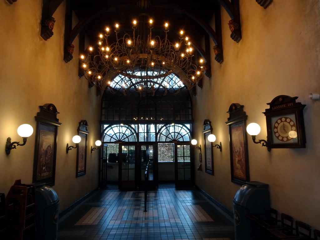 Interior of Station de Oost at the Ruigrijk kingdom, during the Winter Efteling
