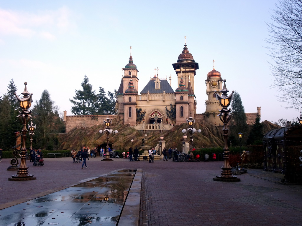 Front of the Symbolica attraction at the Fantasierijk kingdom, during the Winter Efteling