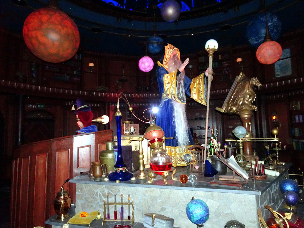 The Observatory with the wizard Almar and the jester Pardoes in the Symbolica attraction at the Fantasierijk kingdom, during the Winter Efteling