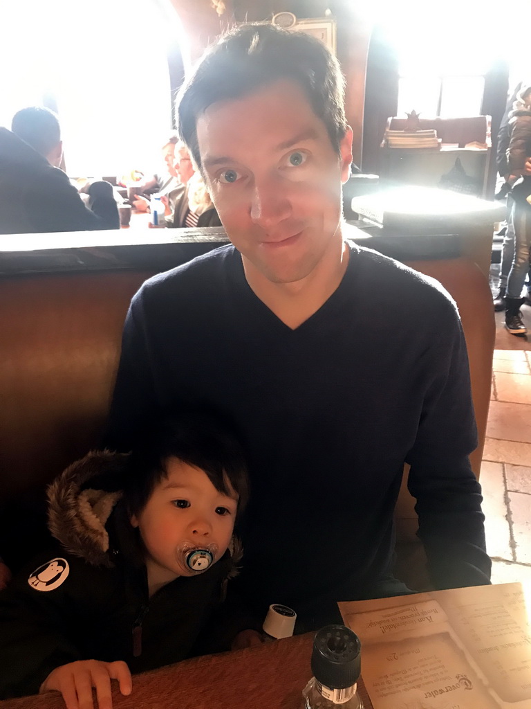 Tim and Max at the Polles Keuken restaurant at the Fantasierijk kingdom