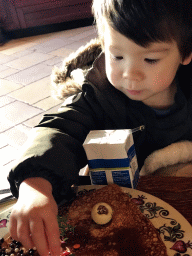 Max having a pancake at the Polles Keuken restaurant at the Fantasierijk kingdom