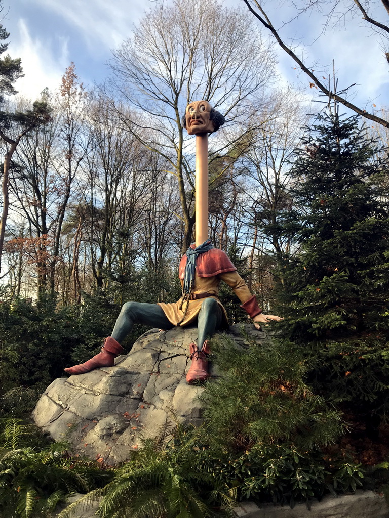 Langnek at the Six Servants attraction at the Fairytale Forest at the Marerijk kingdom, during the Winter Efteling