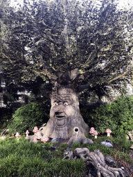 The Fairytale Tree attraction at the Fairytale Forest at the Marerijk kingdom, during the Winter Efteling