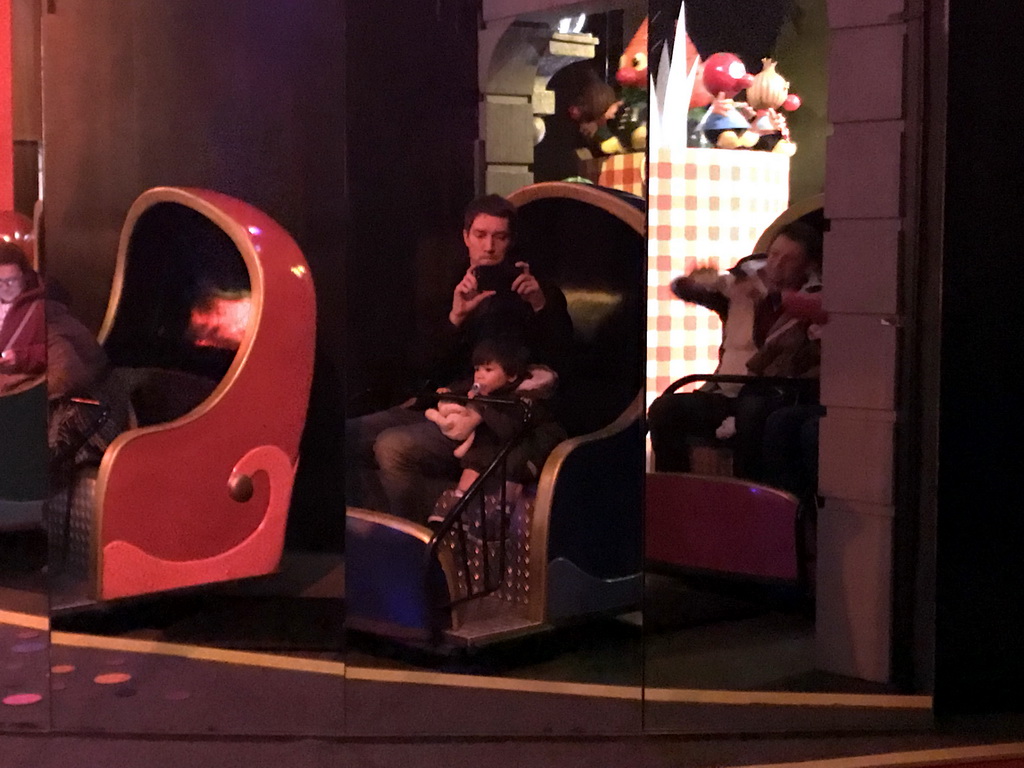 Tim and Max at the Carnaval Festival attraction at the Reizenrijk kingdom, during the Winter Efteling