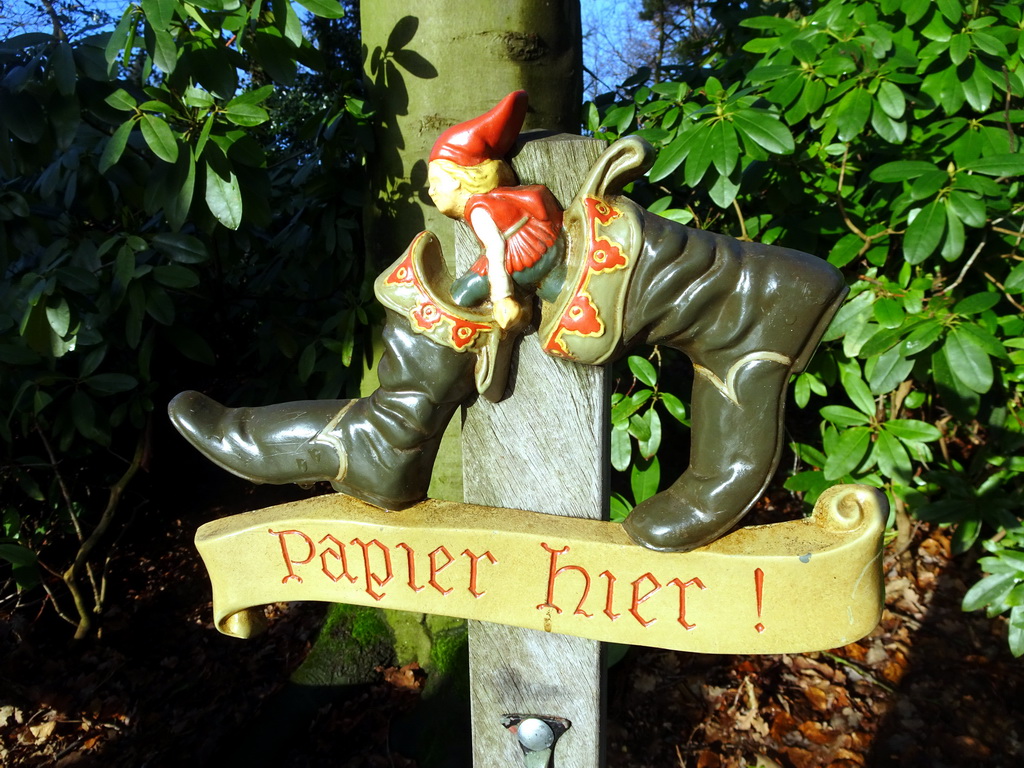 Relief above a trash can at the Fairytale Forest at the Marerijk kingdom, during the Winter Efteling