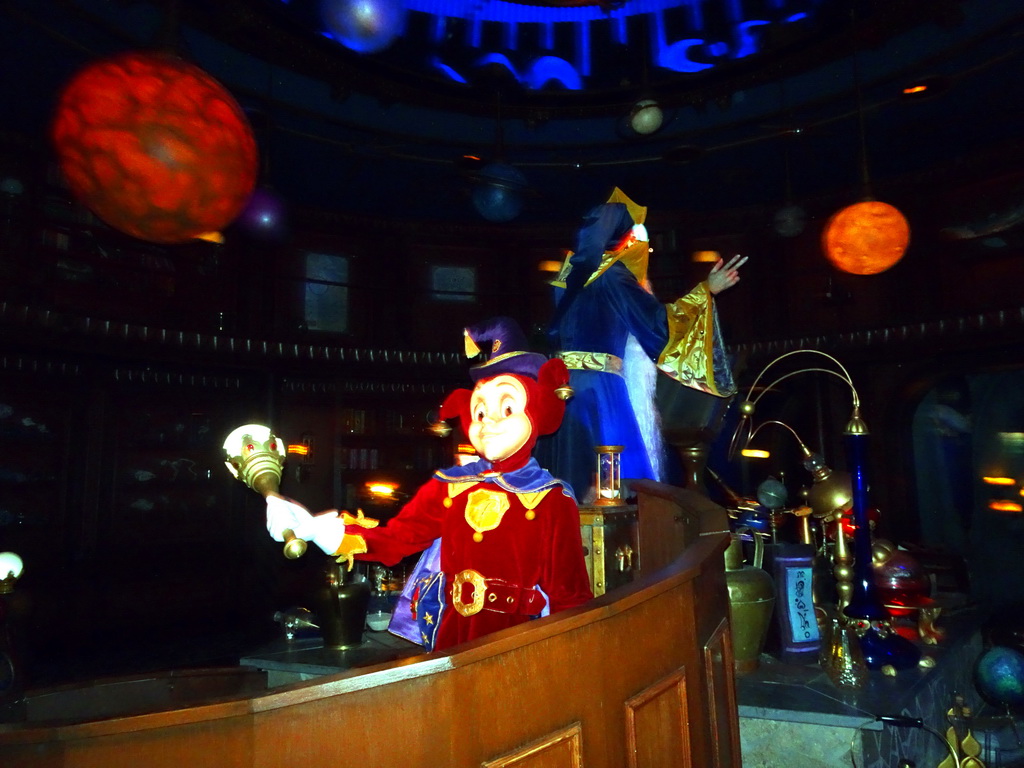 The Observatory with the wizard Almar and the jester Pardoes in the Symbolica attraction at the Fantasierijk kingdom, during the Winter Efteling