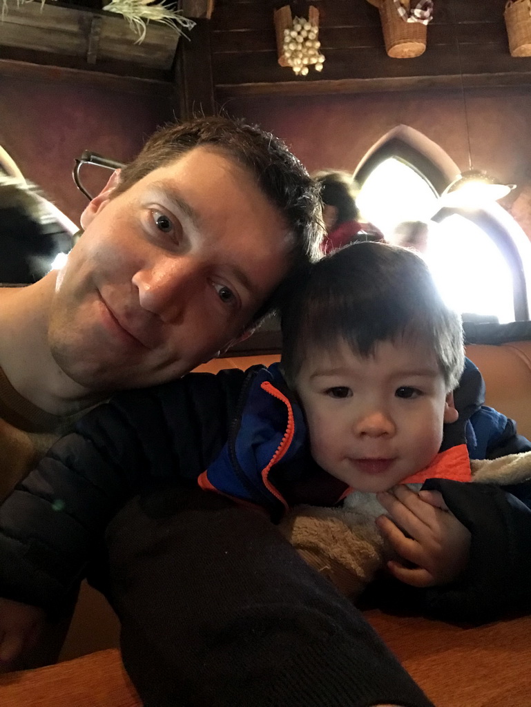 Tim and Max at the Polles Keuken restaurant at the Fantasierijk kingdom, during the Winter Efteling