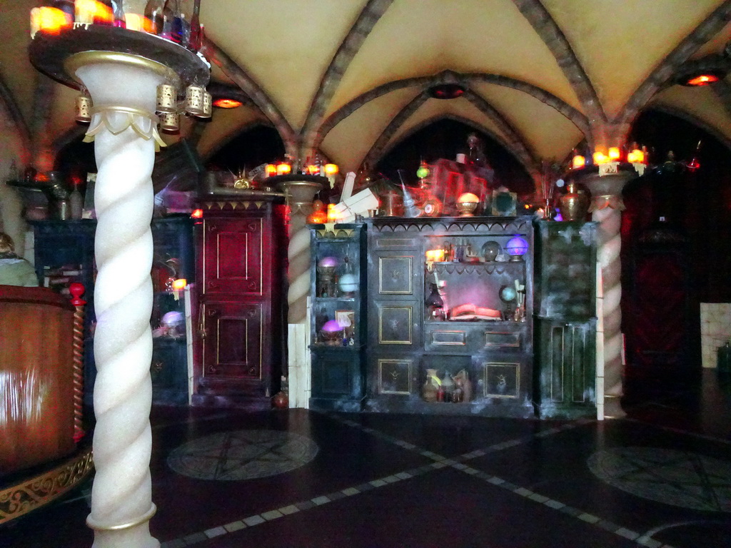 The Hidden Fantasy Depot in the Symbolica attraction at the Fantasierijk kingdom, during the Winter Efteling