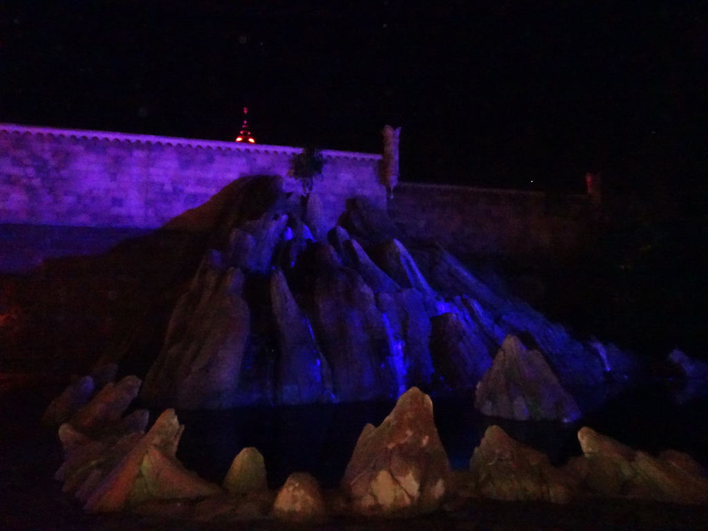 Back side of the Symbolica attraction at the Fantasierijk kingdom, during the Winter Efteling, by night