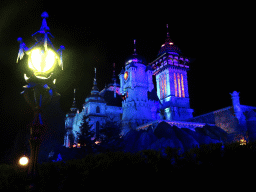 Street lantern and the Symbolica attraction at the Fantasierijk kingdom, during the Winter Efteling, by night