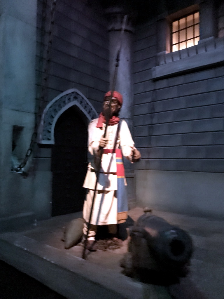 Guard at the Falling Fence scene at the Fata Morgana attraction at the Anderrijk kingdom