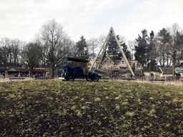`Oude Tuffer` Automobile at the Oude Tufferbaan attraction and the Halve Maen attraction at the Ruigrijk kingdom, viewed from the automobile