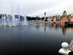 The Aquanura lake at the Fantasierijk kingdom and the Fata Morgana attraction at the Anderrijk kingdom, during the water show