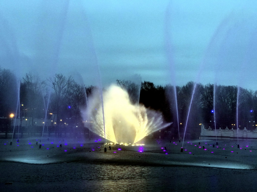 The Aquanura lake at the Fantasierijk kingdom, during the water show, at sunset