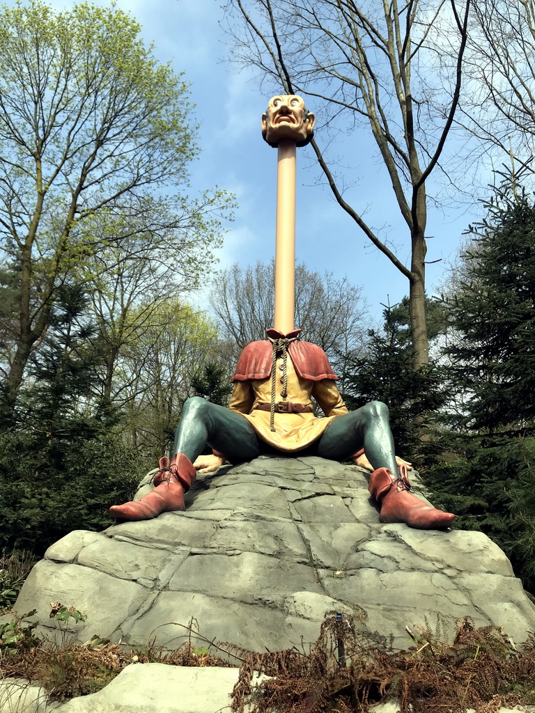 Langnek at the Six Servants attraction at the Fairytale Forest at the Marerijk kingdom