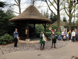 Actors with hand puppets at the Sprookjessprokkelaar stage at the entrance to the Fairytale Forest at the Marerijk kingdom