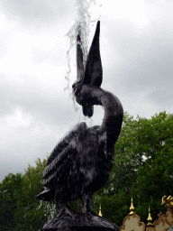Bird statue at the fountain in front of the Stoomcarrousel attraction at the Marerijk kingdom