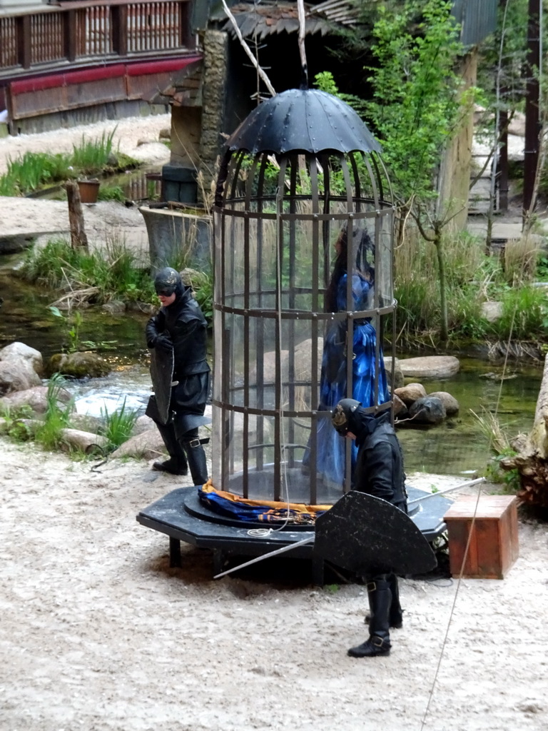 Actors on the stage of the Raveleijn theatre at the Marerijk kingdom, during the Raveleijn Parkshow