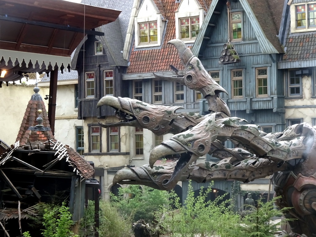 Dragon on the stage of the Raveleijn theatre at the Marerijk kingdom, during the Raveleijn Parkshow